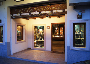 Miro foto tienda