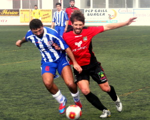 A Maikel no le han dejado pensar ni elaborar en todo el partido