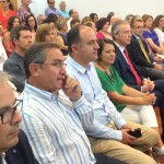 Los representantes del PSOE y del PP, presentes en la ceremomia de investidura.