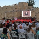El escenario del acto ubicado en el baluarte Sant Pere de Dalt Vila.