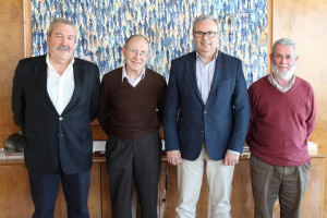 El president d'Eivissa, Vicent Torres, ha rebut avui Josep Massot, historiador, filòleg i director de Publicacions de l'Abadia de Montserrat.