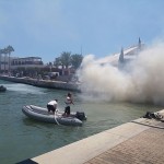 Otra imagen del incendio que se produjo en el barco en el puerto Marina Ibiza.