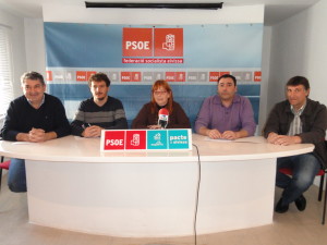 Un momento de la rueda de prensa de denuncia del PSOE
