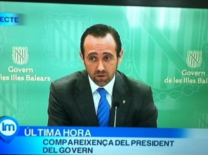 El presidente del Govern, Jose Ramón Bauzá, durante la comparecencia ante los medios. Foto: IB3 TV.