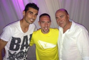 Borja Pando, de la Peña, Ribery, y Labios en la isla. Foto: Fútbol Pitiuso