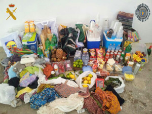 En la imagen, los alimentos incautados a los vendedores ambulantes por la Policía Local y la Guardia Civil de Portmany. 