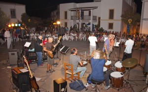 Un moment de l'actuació de la World Music. Fotos: Consell de Formentera.
