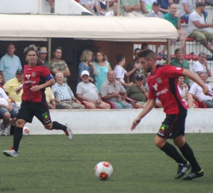 Unos 150 aficionados del Formentera tienen previsto desplzarse al campo de la Peña para ver el partido. Foto: V. R.