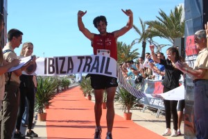 Miguel Ángel Martínez fue el vencedor de la primera maratón de montaña de la Ibiza Trail Running.