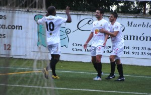 Los jugadores de la Peña celebran un gol en un partido de Liga