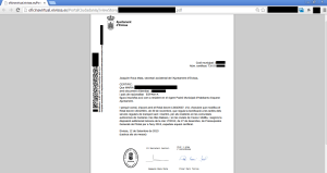 Imagen del certificado de residencia que muestra los datos privados de un vecino de Vila.