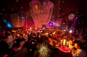 El diseñador se ha quejado de que lo único que le impide abrir la discoteca es "la burocracia de Ibiza".  Foto: cavalliclub.com