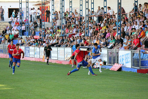 Un partido del Villarrobledo ante el Manzanares disputado en el estadio Nuestra Señora de la Caridad.