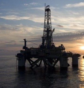 Imatge d'una plataforma de petroli. Foto: ARA Balears.