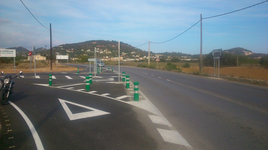 Imatge de l'accés a la Residència que s'ha obert a la carretera de Jesús. Foto: PSOE-Pacte.