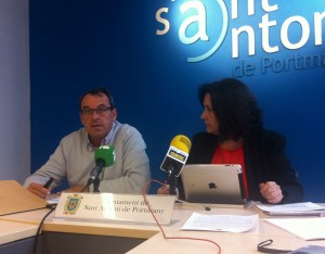 Vicent Ribas i Pepita Gutiérrez, durant la roda de premsa. Foto: D.V.