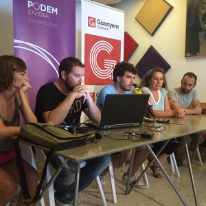 Los integrantes de Podem-Guanyem en rueda de prensa. Foto: L.A.