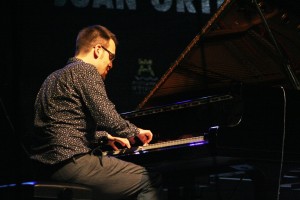 El pianista bilbaíno Juan Ortiz cerró la segunda noche del festival de jazz.