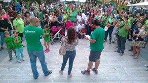 Un momento de la concentración realizada por los profesores este jueves en Vara de Rey. Fotos: C. V.