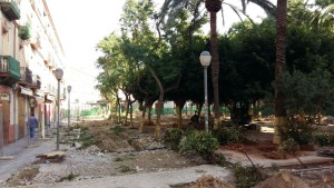 Nueva imagen de la Plaza del Parque tras la eliminación de los árboles más cercanos a las fachadas. 