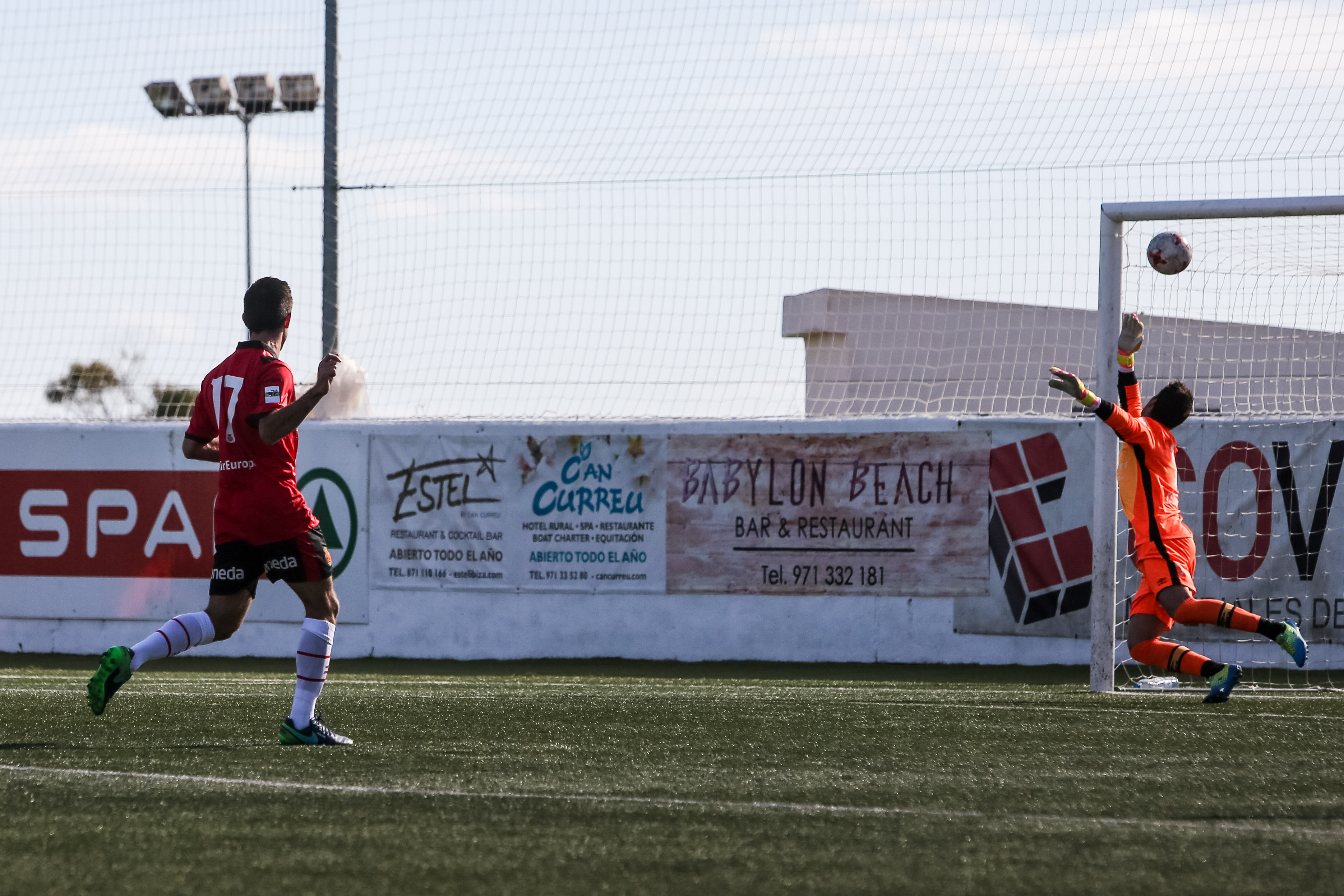 Santa Eulària firma medio centenar de convenios con entidades deportivas por valor de 130 mil euros