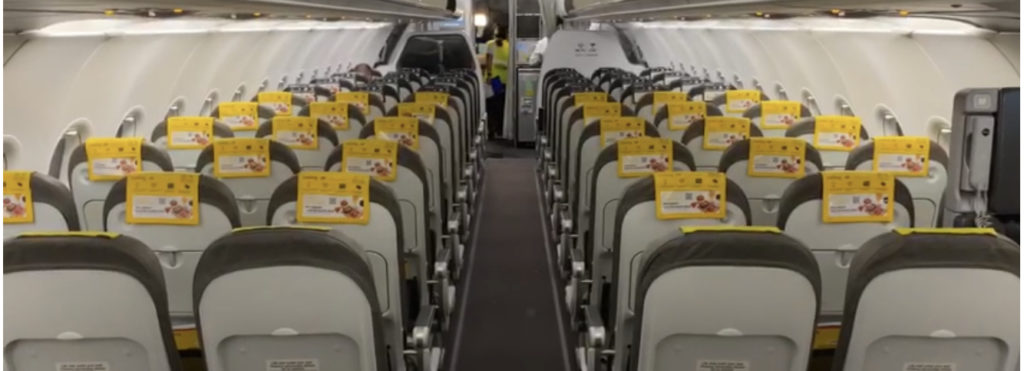 Vueling cobrará por llevar la maleta de mano cabina la tarifa Basic - Noudiari.es