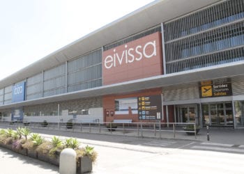Aeropuerto de Ibiza. Foto de Moisés Copa