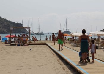 Cala Llonga, playa de Santa Eulària,