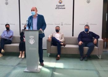 Presentación en el Consell para el plan de Fitur.
