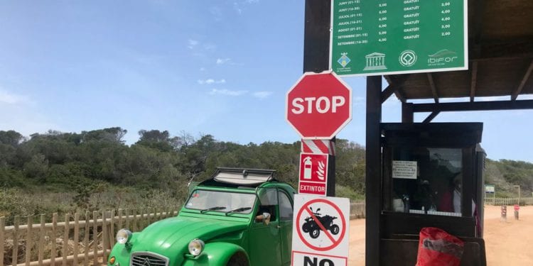 Entrada acceso ses Illetes.