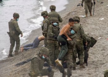 Inmigración en Ceuta. Foto: Ministerio de Defensa.