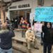 Ángel Ruiz-Valdepeñas, con megáfono a la puerta del Consell de Ibiza en una de las manifestaciones que ha encabezado.