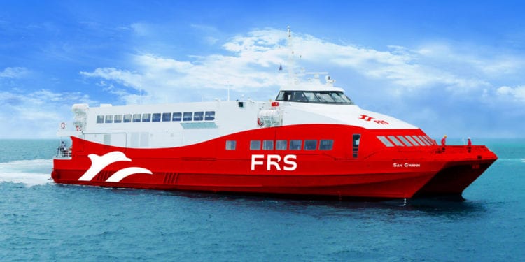 El ferry SanGWann de FRS.