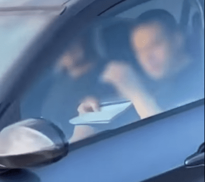 El conductor, en una imagen del vídeo publicado por Crónica Balear