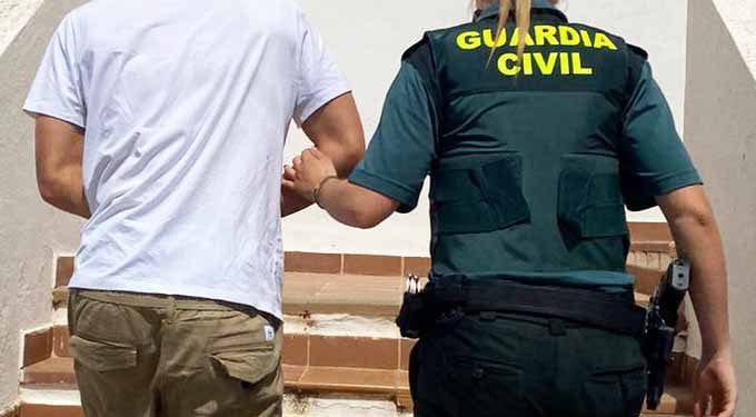 Imagen del detenido en Santa Eulària. Guardia Civil