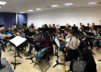 La banda municipal de Santa Eulària durante un ensayo en 2019.