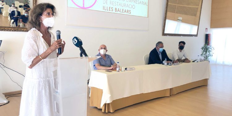 Carmen Planas, presidenta de CAEB, durante un acto en Ibiza. Imagen de archivo.