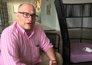 Alex Maspons en Ibiza durante la entrevista. Fotografía L. F. A.