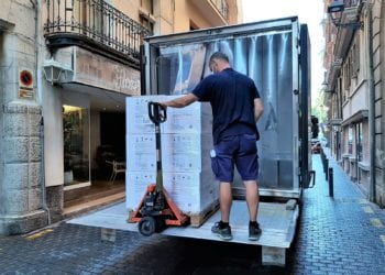 Llegada de mascarillas a Baleares.