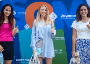 Irene Rodríguez Riera (Ibiza), Sophie Roberts Perusko (Mallorca) i Dorotea Cursach Anglada (Menorca) - Foto: A.COSTA/UIB