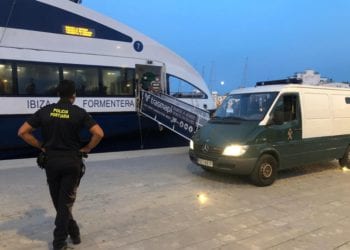 Imagen de archivo de la llegada a Ibiza de migrantes detectados en una patera en Formentera.