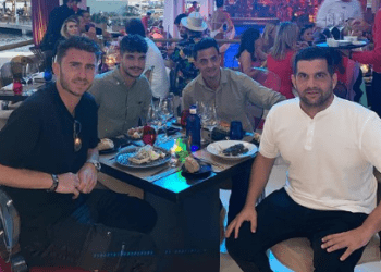 Laporte, primero a la izquierda de la imagen.