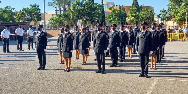 Los nuevos policías nacionales de la promoción, en Ibiza.