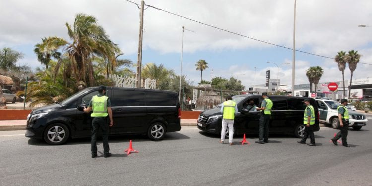 Dispositivo de control entre Guardia Civil y Consell de Ibiza al transporte ilegal de pasajeros.