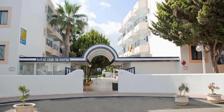 Hotel puente La Noria de Ibiza.