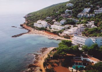 Caló de s'Alga, en Santa Eulària.