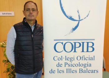 Javier Torres, decano del COPIB.