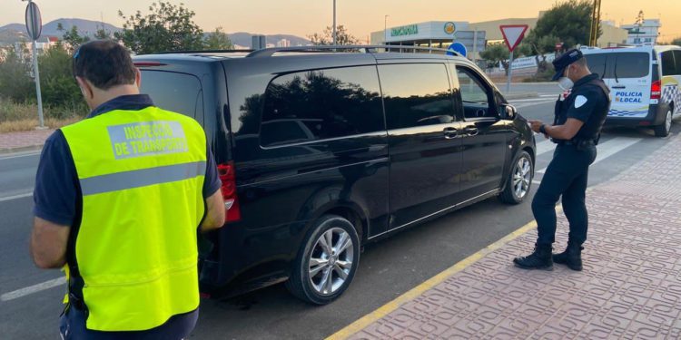 Dispositivo de control. Fotos de la Policía Local de Sant Antoni