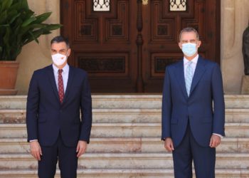 Pedro Sánchez y Felipe de Borbón en Marivent. Foto: Casa de S.M. el Rey