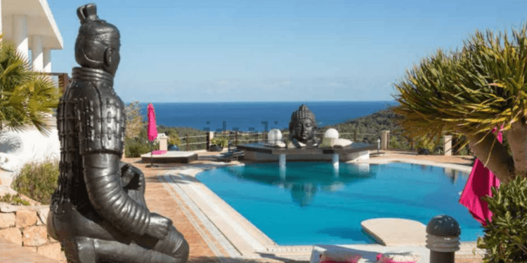 Una vivienda de lujo en Ibiza en una imagen de archivo del portal Idealista.